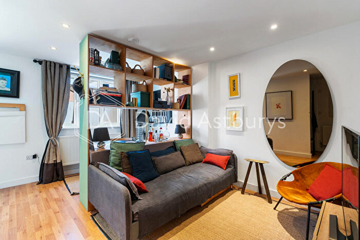 Studio To Rent In Hornsey Road, Holloway, London, N7