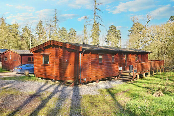 3 Bedroom Chalet For Sale In Kenwick Park, Louth, LN11