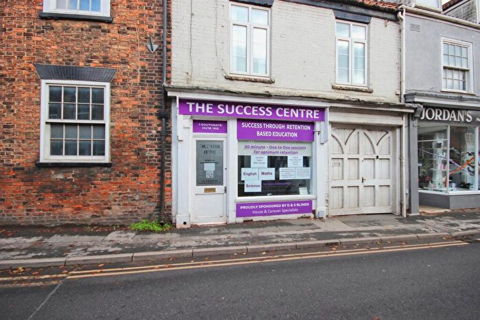 2 Bedroom Property For Sale In Southgate, Hornsea, HU18