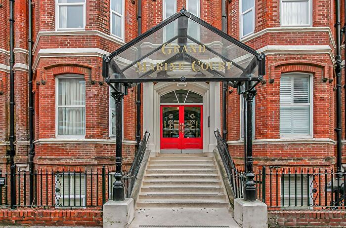 2 Bedroom Flat For Sale In Flat Grand Marine Court, Durley Gardens, Bournemouth, Dorset, BH2