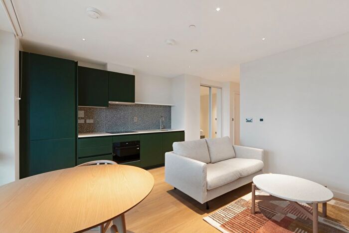 Studio To Rent In The Wiltern, Dawlish Avenue East, Perivale, UB6