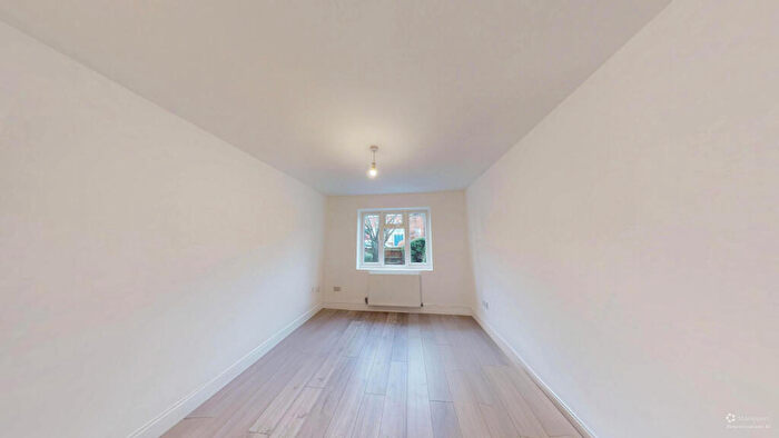 2 Bedroom Apartment To Rent In Manor Court, York Way, London, N20