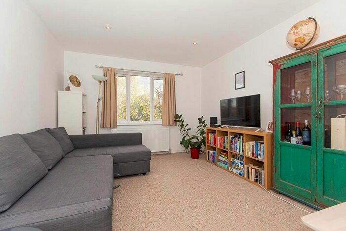 1 Bedroom Flat To Rent In Dewar Street, London, SE15