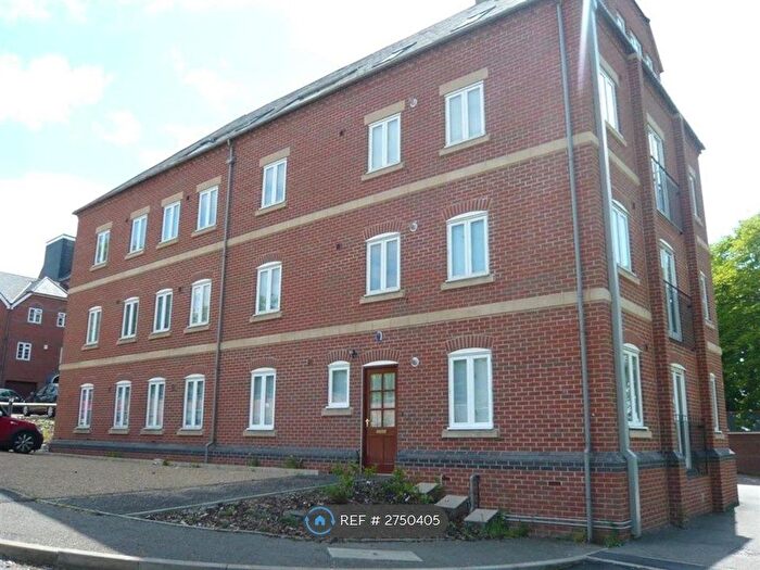 2 Bedroom Flat To Rent In Grosvenor Gate, Leicester, LE5