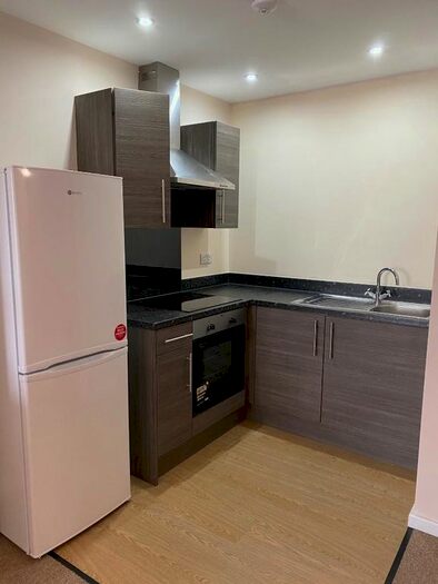 1 Bedroom Flat To Rent In Richmond Roa, Halifax, HX1