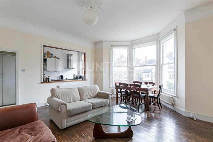 2 Bedroom Flat To Rent In Fordwych Road, London, NW2