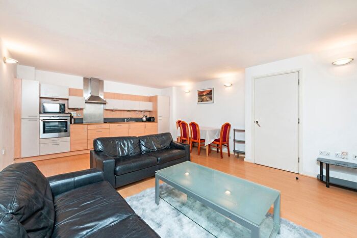 2 Bedroom Flat To Rent In Holly Court, West Parkside, SE10
