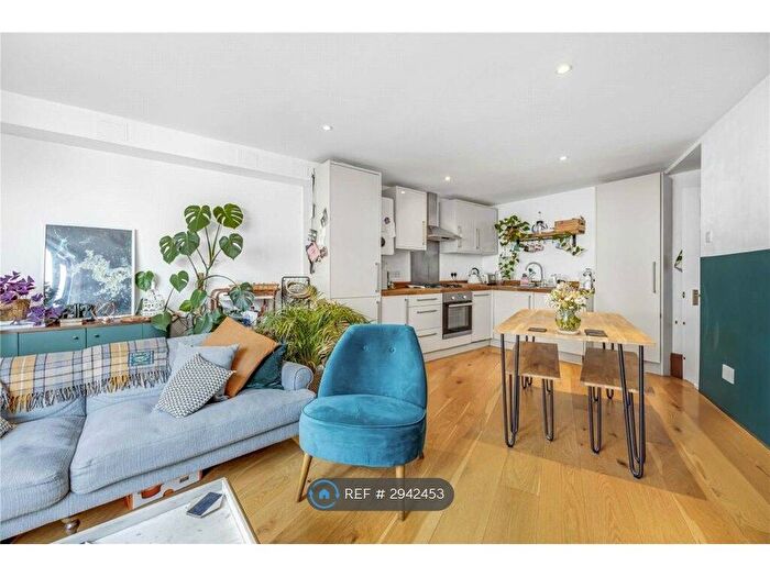 2 Bedroom Flat To Rent In Eardley Road, London, SW16