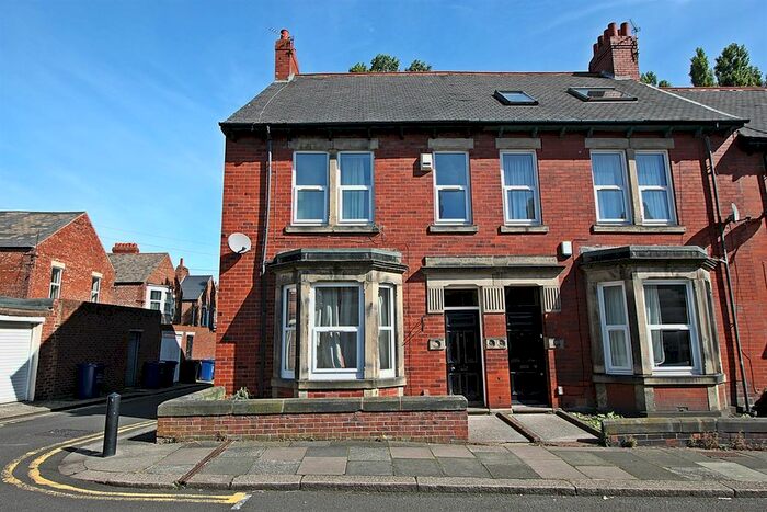 4 Bedroom Property To Rent In Buston Terrace, Jesmond, Newcastle Upon Tyne, NE2