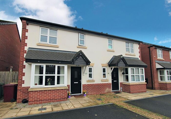 3 Bedroom Semi Detached House To Rent In Cotton Meadows, Bolton, BL1
