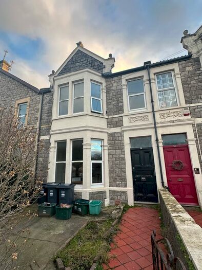 2 Bedroom Flat To Rent In Quantock Road, Weston-Super-Mare, BS23