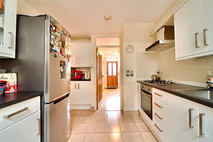 3 Bedroom Terraced House For Sale In Ravensbourne Gardens, Ilford, IG5