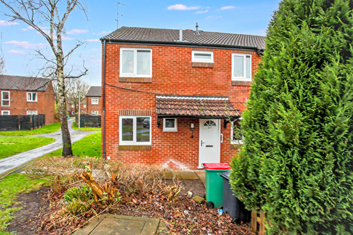 2 Bedroom Flat For Sale In Tag Croft, Ingol, Preston, Lancashire, PR2