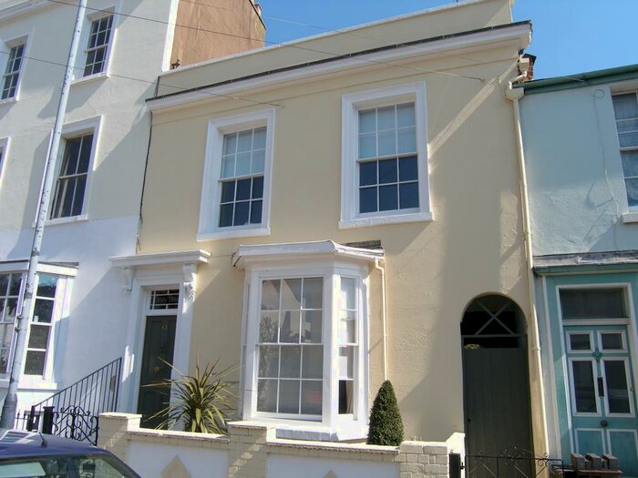 6 Bedroom Terraced House To Rent In Clarendon Street, Leamington Spa, CV32