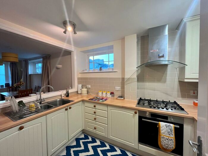 2 Bedroom Apartment To Rent In George Street, Ryde, PO33