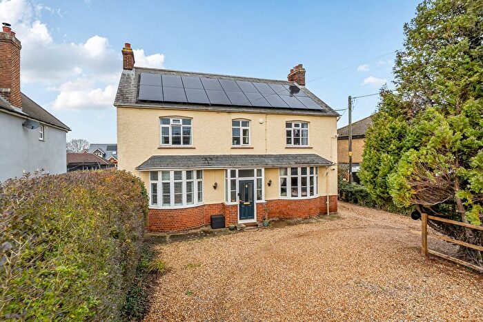 4 Bedroom Detached House For Sale In Station Road, Lower Stondon, Henlow, SG16