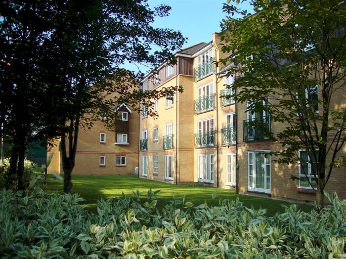 2 Bedroom Flat To Rent In Faraday Road, Guildford, GU1