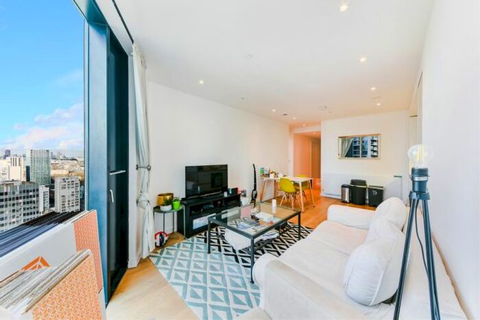 2 Bedroom Flat To Rent In Walworth Road, Elephant Amp; Castle, London, SE1