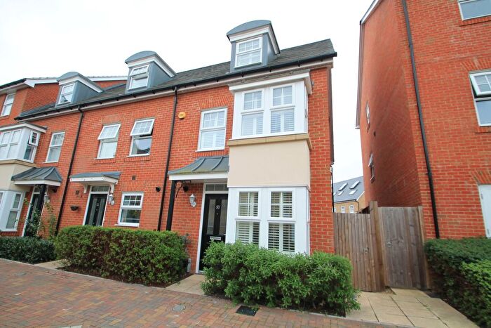 4 Bedroom Property To Rent In Mackintosh Street, Bromley, BR2