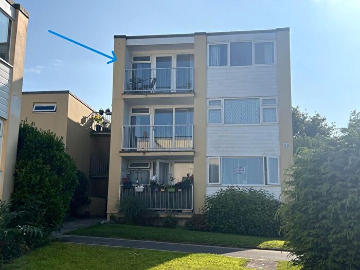 2 Bedroom Flat To Rent In Devondale Court, Dawlish Warren, EX7