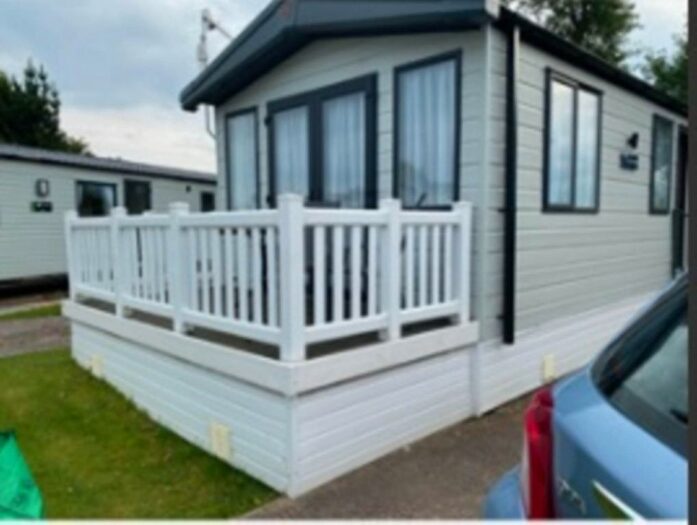 2 Bedroom Mobile/park Home For Sale In Patrington Haven, Patrington, Hull, HU12