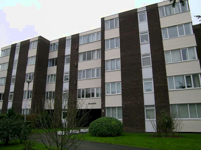 2 Bedroom Flat To Rent In Craigside, Kingston, KT2