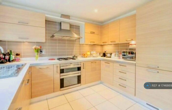 3 Bedroom Terraced House To Rent In Tilemakers Close, Westhampnett, Chichester, PO18