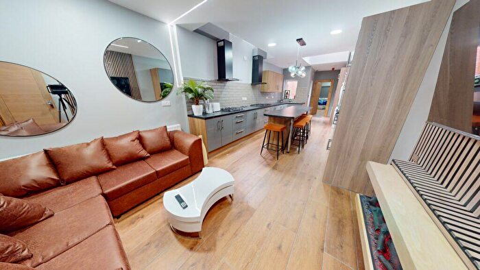 6 Bedroom House To Rent In Teignmouth Road, Selly Oak, Birmingham, B29