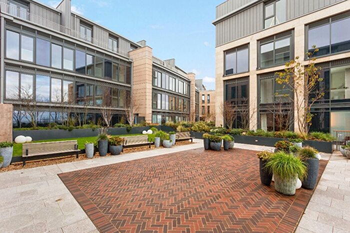 2 Bedroom Flat To Rent In Elder Street, Edinburgh, EH1