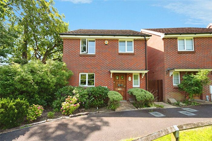 3 Bedroom Detached House For Sale In Portsdown View, Havant, Hampshire, PO9