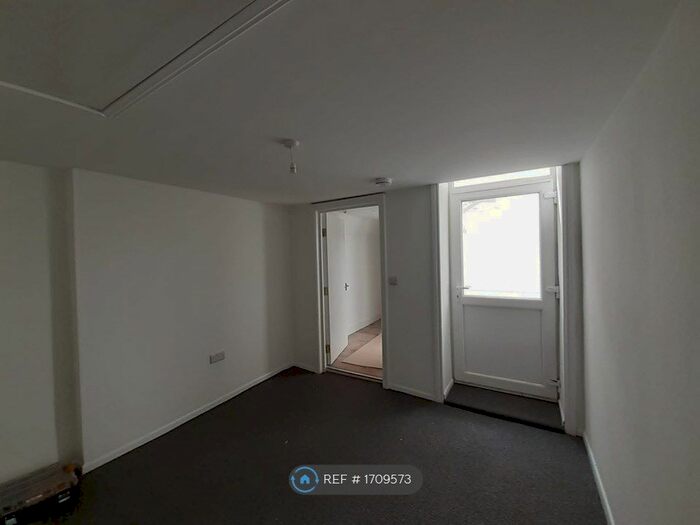 1 Bedroom Flat To Rent In Beach Rise, Westgate-On-Sea, CT8