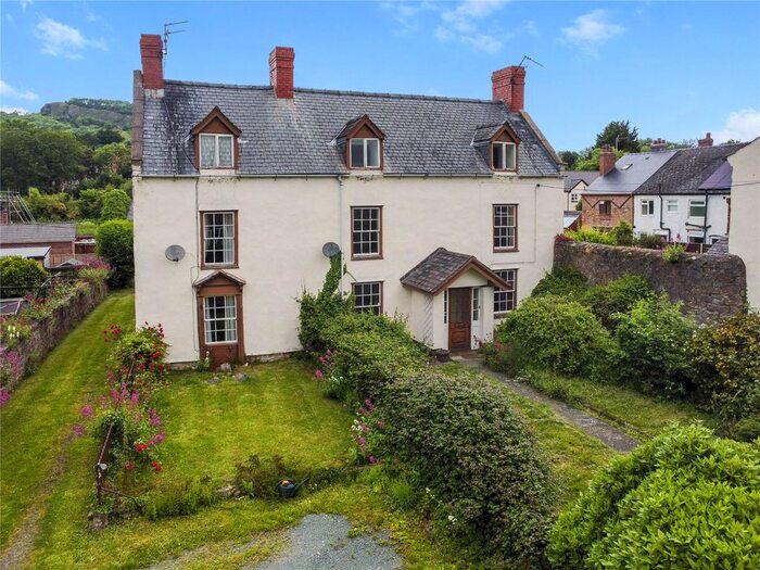 5 Bedroom Detached House For Sale In The Gardd, Llanymynech, Powys, SY22