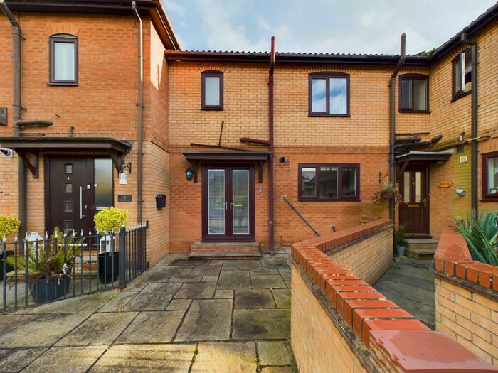 2 Bedroom Terraced House To Rent In Riverside Court, Cliff Road, Hessle, HU13