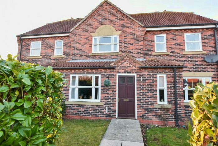 2 Bedroom Town House To Rent In Lakeside, Acaster Malbis, York, YO23
