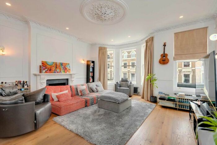 3 Bedroom Flat To Rent In Winchester Road, St. John's Wood, NW3