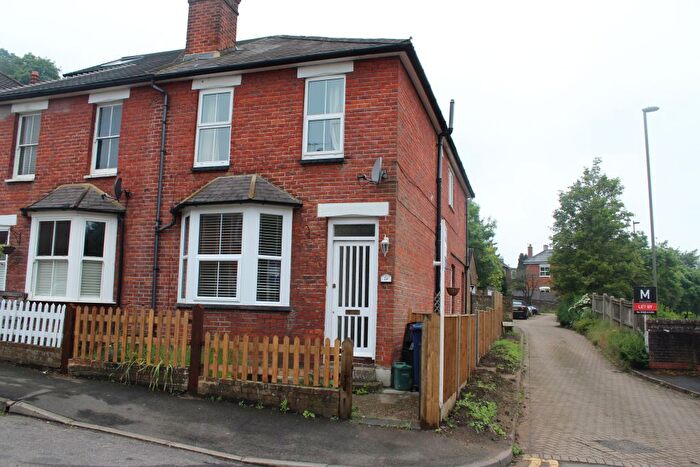 1 Bedroom Flat To Rent In Upper Queen Street, Godalming, GU7