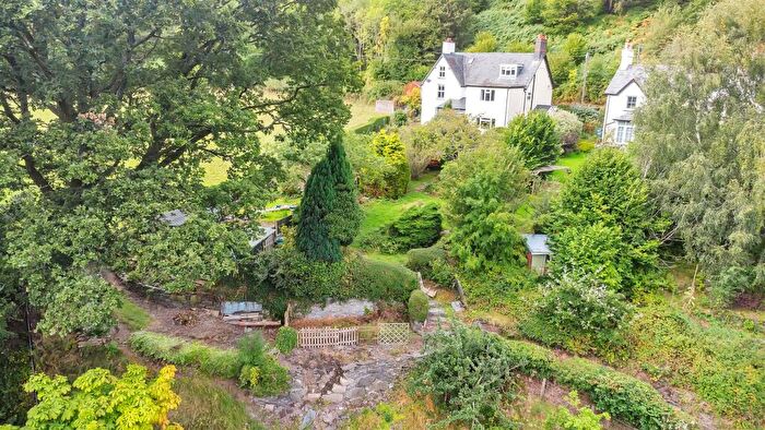 3 Bedroom Semi-Detached House For Sale In Glyndyfrdwy, Corwen, LL21