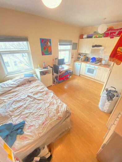 1 Bedroom Studio To Rent In Old Kent Road, London, SE1