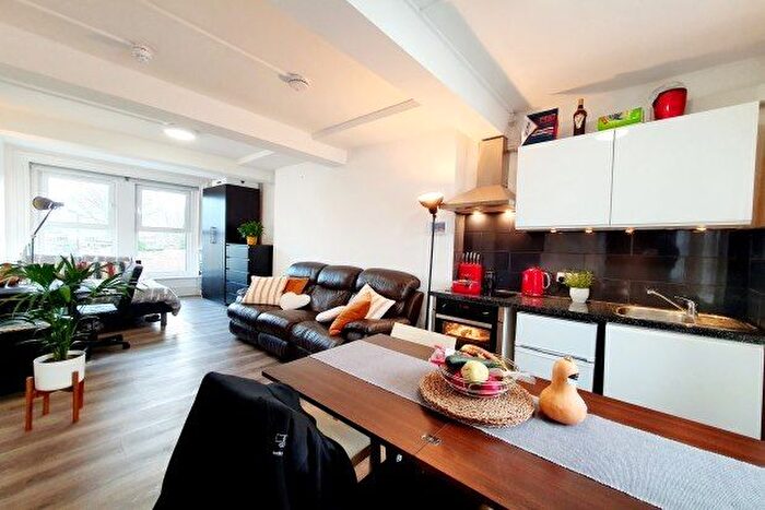 Studio To Rent In A Warspite Road, London, SE18