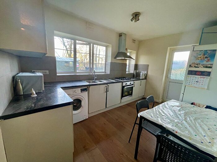 2 Bedroom Flat For Sale In Stanley Avenue, Wembley, Greater London, HA0