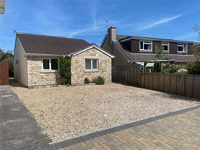 2 Bedroom Bungalow To Rent In South Road, Timsbury, BA2