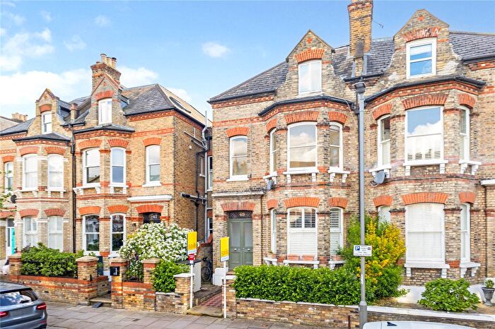 3 Bedroom Flat For Sale In Cromford Road, Putney, London, SW18