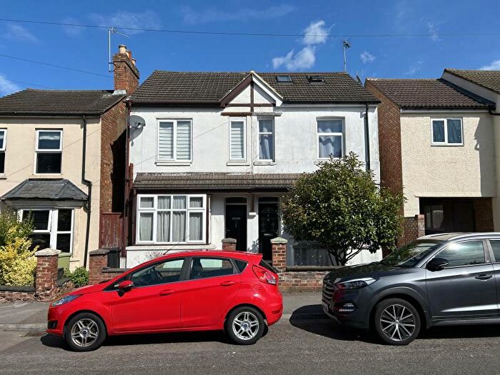 3 Bedroom Semi-Detached House To Rent In Western Road, Bletchley, MK2