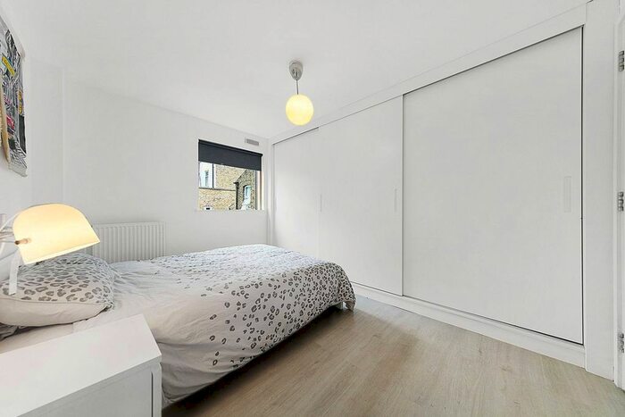 1 Bedroom Flat To Rent In Chapel Yard, Wandsworth, London, SW18