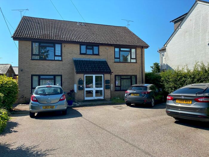 2 Bedroom Flat To Rent In Streets Heath, West End, Woking, GU24