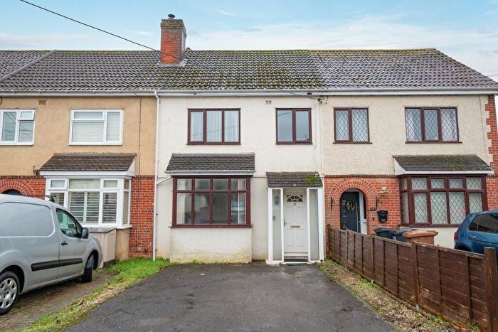 3 Bedroom Terraced House For Sale In The Crescent, Andover, SP10