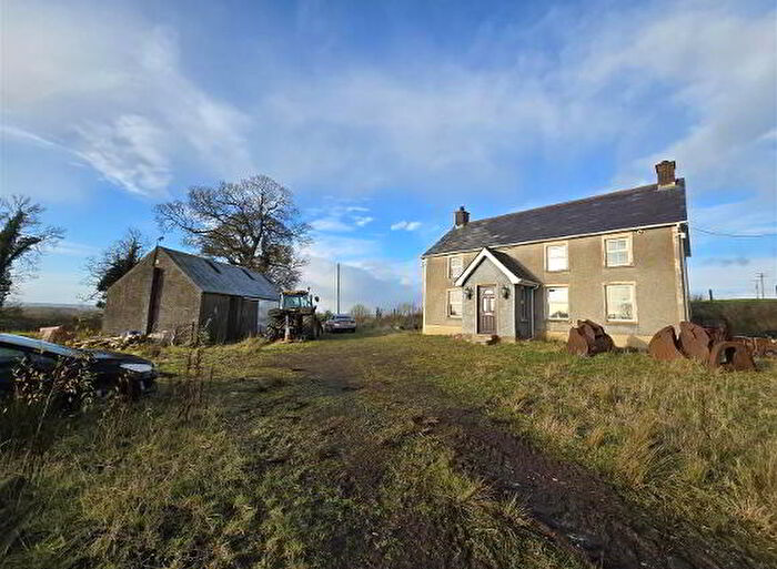 3 Bedroom Detached FarmHouse For Sale In Ballycreggy Road, Ballymena, BT42