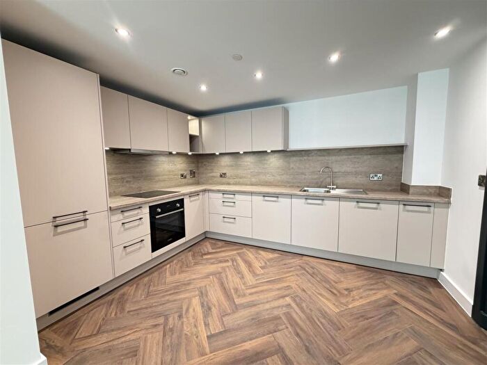 2 Bedroom Apartment To Rent In St. Pauls Square, Birmingham, B3