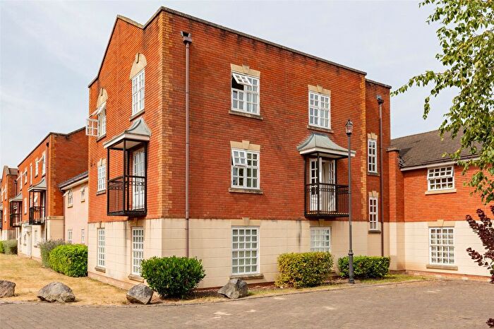 2 Bedroom Flat For Sale In John Repton Gardens, Bristol, BS10