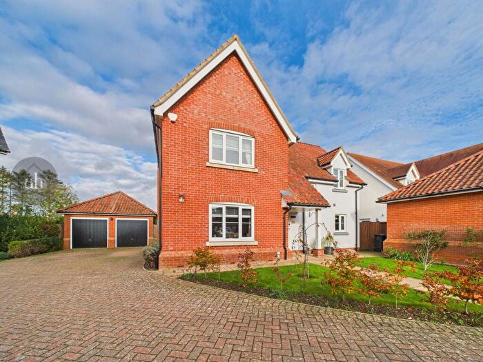 4 Bedroom Detached House For Sale In Shrubbery Close, Hessett, IP30